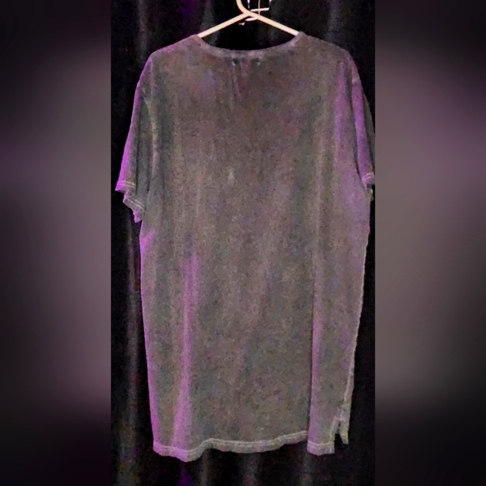 William Rast tshirt - Picture 2 of 2
